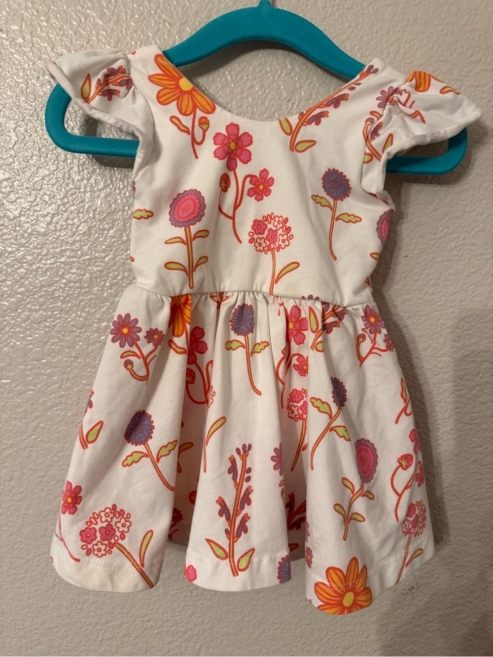 Girls White Floral Flutter-Sleeve Dress in Pink & Orange